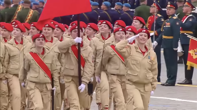 ロシア軍のこの服装の人たちは何者ですか？ベージュの部隊です