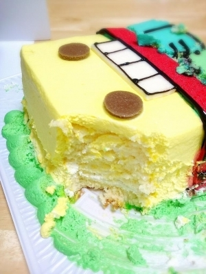 ネットから引っ張ってきた画像なんですけど、このケーキの作り方ってこの画像から推測出来ますか？作り方を教えて欲しいですm(*_ _)m