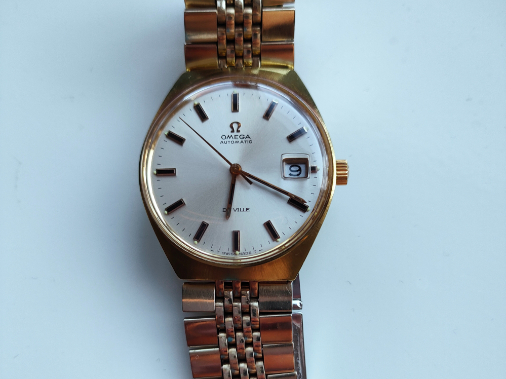 時計に詳しくないのですが、OMEGA オメガ デビル のこちらの時計は何年代の品物で当時の価格はどのくらいになるのでしょうか？