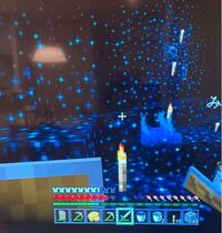 マイクラ この石はなんですか 初心者で洞窟で見つけたんですが 割っても取 Yahoo 知恵袋