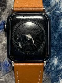 Applewatchの裏面が割れてしまいました - どこで修理できますか