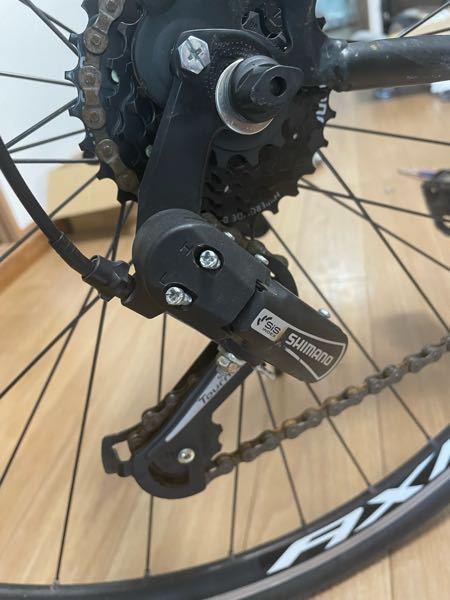 自転車の後輪、スプロケの下にある変速？のギア？があるのですが、H.L 