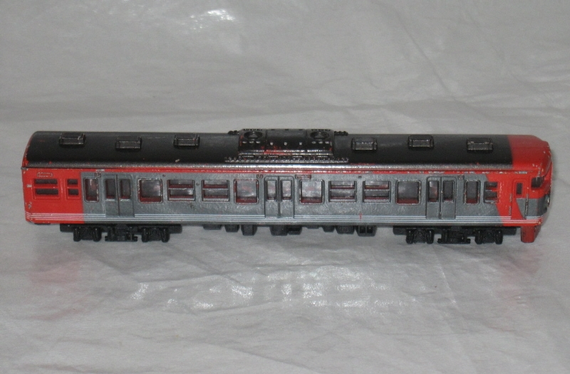 この模型の名称が判りますか？ たしかNゲージという種類だったとおもいます。 電車の名称を知っていたら教えてください。