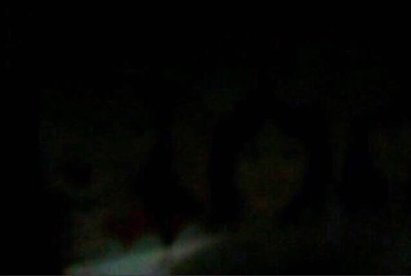 これは心霊写真ですか 朝鮮トンネルで撮りました 暗い場所で画面明るさ Yahoo 知恵袋