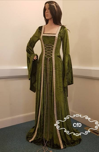 中世ヨーロッパの女性の服装を調べるとこのようなコスプレ用の服が出てく Yahoo 知恵袋