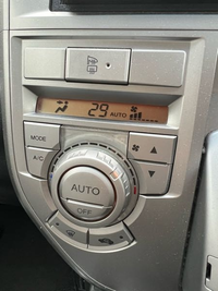 車の暖房ってこれで合っていますか A Cはエアコンなので暖房のときは Yahoo 知恵袋