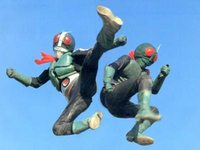 仮面ライダーのライダーダブルキックって もうちょっと揃えられないんですか Yahoo 知恵袋
