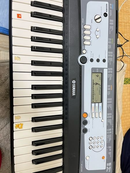 至急です！このYAMAHAのキーボードの音を伸ばす方法はありませんでしょ 