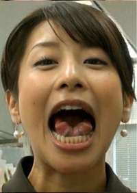 芸能人　顔アップ 女性芸能人の顔アップ画像貼り付けてほしいです。口を大きく開けてる画像... - Yahoo!知恵袋