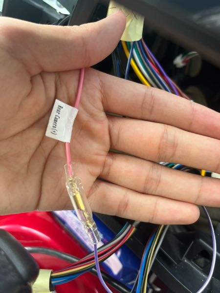 ATOTOS8カーナビのバックカメラについて質問です。画像のようにバック