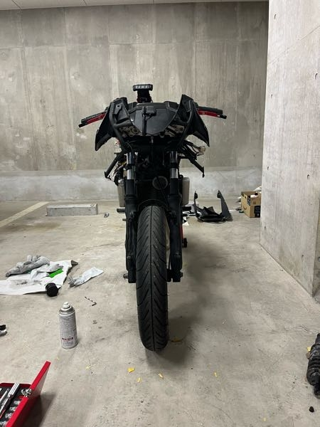 バイクのフロントタイヤの歪みに関して最近転倒してしまったということ