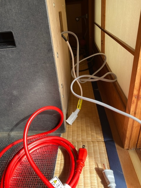 スロットの実機を購入したのですが、家庭用に電源コードを交換し スロットの実機を購入したのですが、家庭用に電源コードを交換し