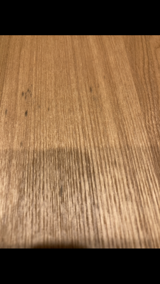 ダイニングテーブルのカビについて教えてください。unicoのシグネの 