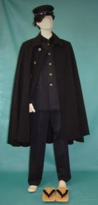 大正時代などに当時の学生が着ていたマント『外套』が欲しいのですが