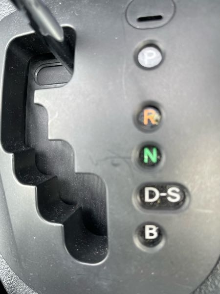 車のシフトレバーについてです。いつも乗っている車に』 トヨタ