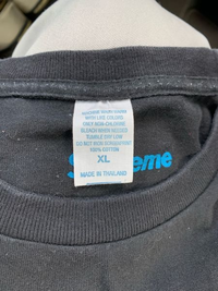 supreme全タグについて質問です。オンライン購入でビーニーに全タグが