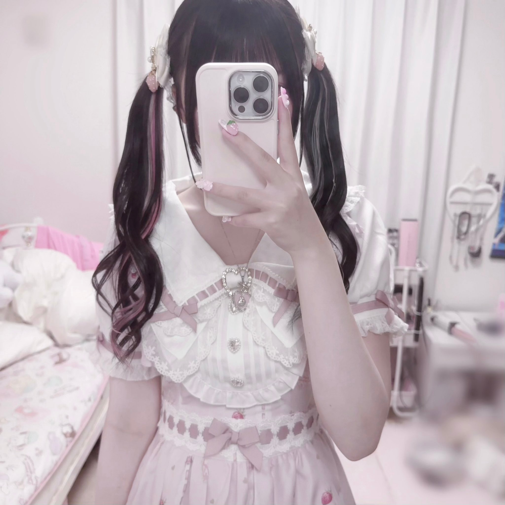 こちらの画像の方のインナーエクステは何本だと思いますか