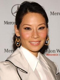 ルーシーリュー ごめんなさい！！チャーリーズエンジェルのルーシー・リューさん - 正直に思うに... - Yahoo!知恵袋