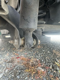 ショックアブソーバーのゴムは変えれるのでしょうか？
車高調です 