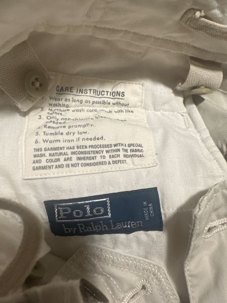 古着屋で買ったRALPH LAURENのカーゴパンツなのですがいつの年代のものなのでしょう？また本物ですか?