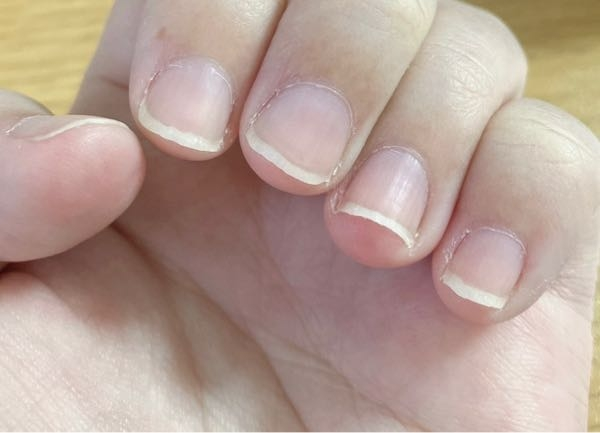 ジェルネイルをしたいと思ってるのですが、爪伸ばした方がいいでしょうか？