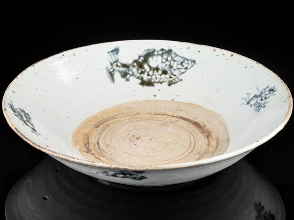 【古美 骨董】安南大皿２８ｃｍです。製作年代を教えてください。 https://page.auctions.yahoo.co.jp/jp/auction/m1115285128 古美術骨董の話です。 安南の大皿２８ｃｍです。