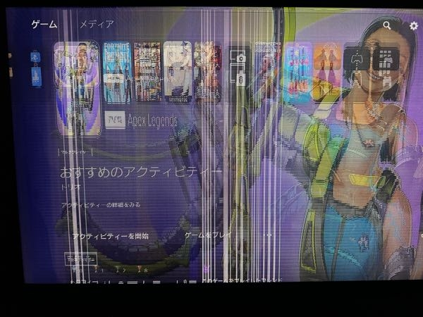 至急です。ゲーミングモニターに関する質問です。 この白い線と歪みどうにかなりませんかね。 ケーブルの抜き差し、全部抜いてしばらく放置、色々やってみたんですけど全然ダメでした。