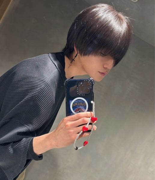 八木勇征さんのスマホのキーホルダーって今までの写真にもついてまし