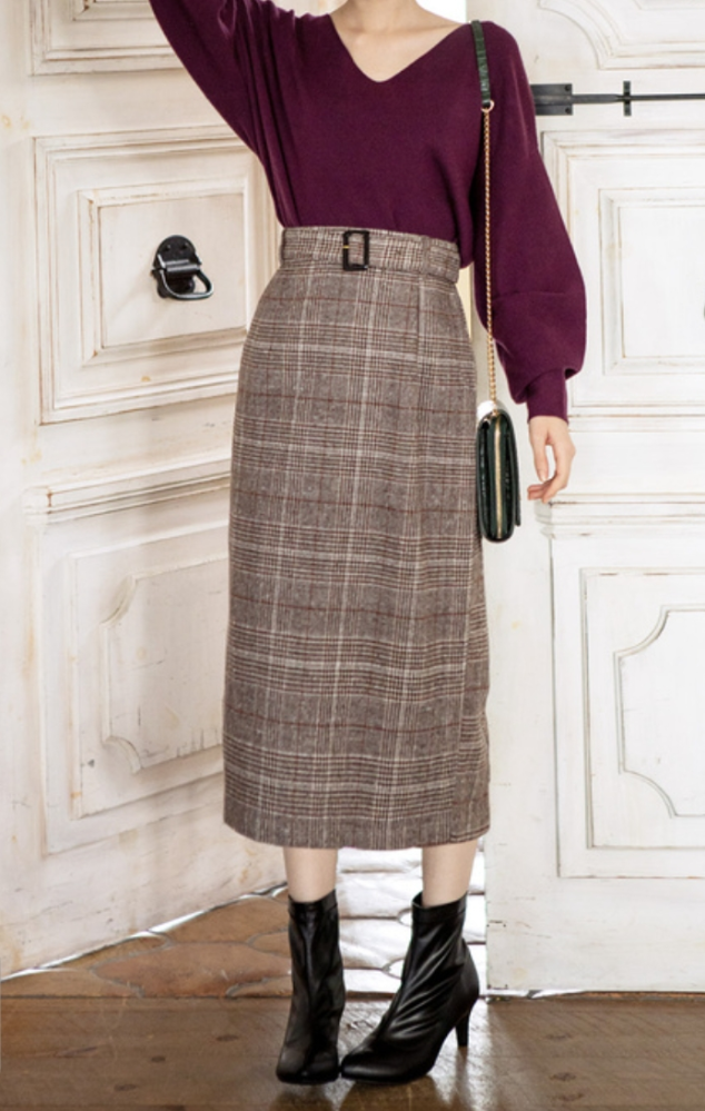 このこ服装に合うコートの色を教えてください。 コーデ アウター