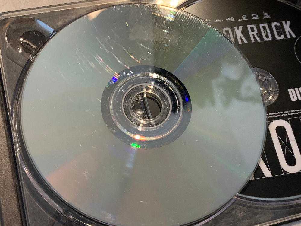 メルカリで、「未使用に近い」状態のCDを買ったら、傷がありました