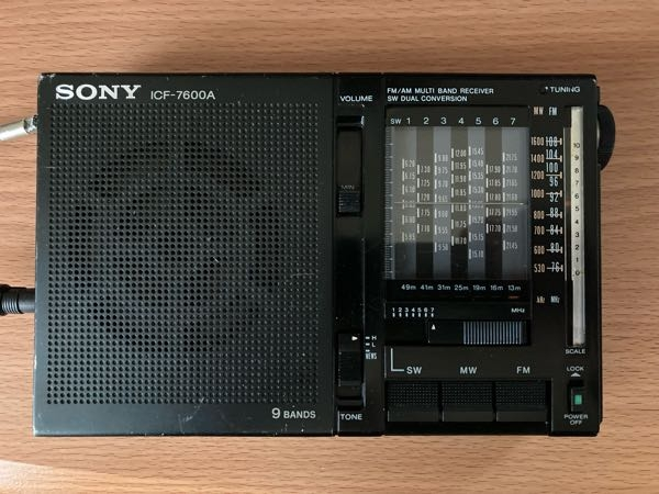 トランジスタラジオの寿命もう40年以上前に買ったSONYICF-7600Aです