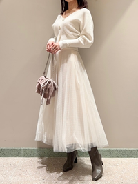 可愛いけど着る機会がない服。大学生女です。 - SNIDELで、このような 
