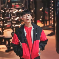 弱いヒーローclass1でチェヒョンウクが着てたジャケットってどこ