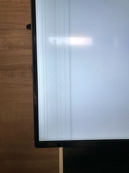 テレビ画面に黒い縦線が出てきました。これはどうやったら治るので