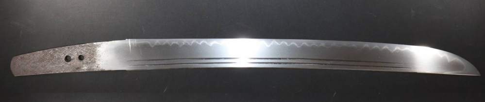 日本刀についての質問です。 写真の脇差の刃文はなんと言う刃文でしょうか?