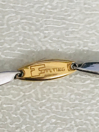 ブレスの刻印について質問です。FLYINGとBREV.という刻印があ  