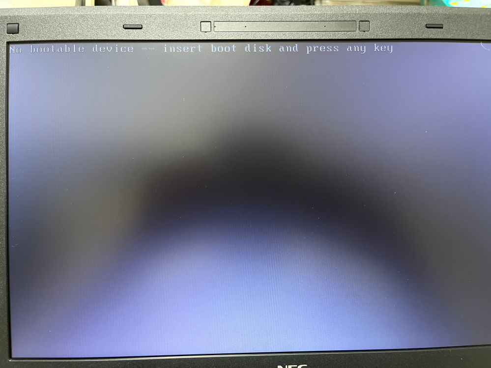 ノートパソコンを起動したらこんな画面になりました。 どうすれば使えるようになりますか？