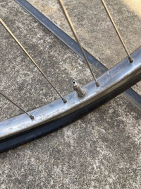 自転車※現状、空気抜け錆びあり