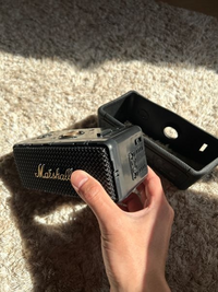 マーシャルのBluetoothスピーカースタンモアを使ってたら急に