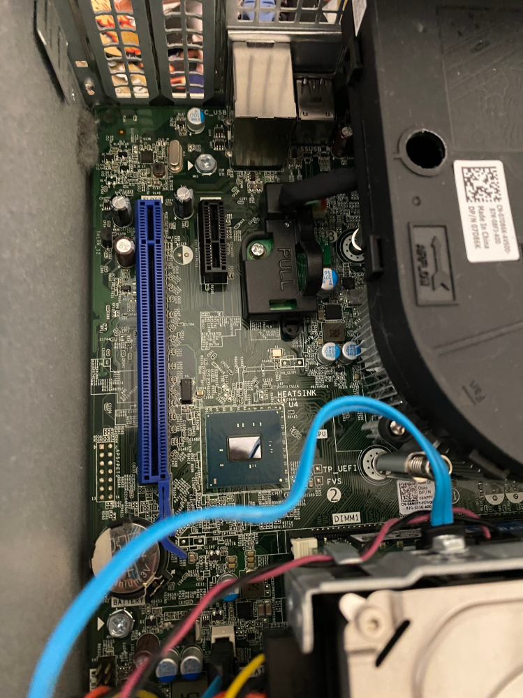 グラフィックボードについて質問です。現在DELLOptiPlex3050を使用