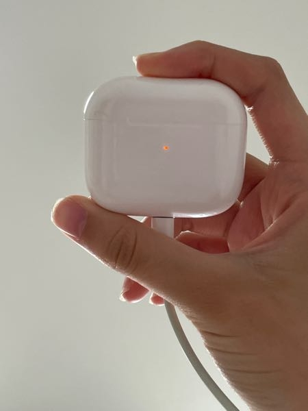 Airpodsですが、ケースは充電が100%なのにイヤホンの方が - Yahoo