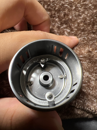 リールのメンテナンスをしてスプール裏を綿棒で掃除をしたのです