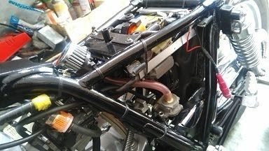 SR400aisについて…車検の為AISをヤフオクで購入しました。1、インシュ