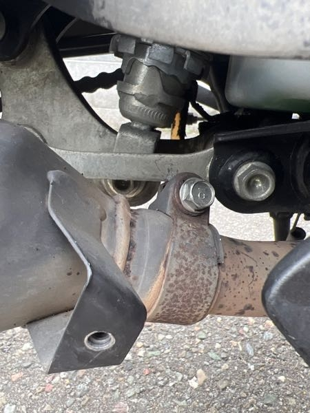 バイクmc41cbr250rマフラー交換について質問です。マフラーを