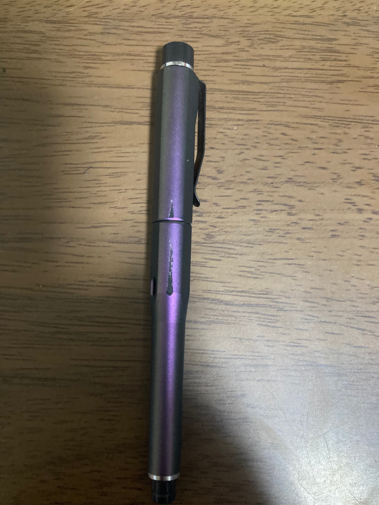 大人気新品  クルトカダイブの塗装が剥がれてしまいました。修理に出そうと 筆記具