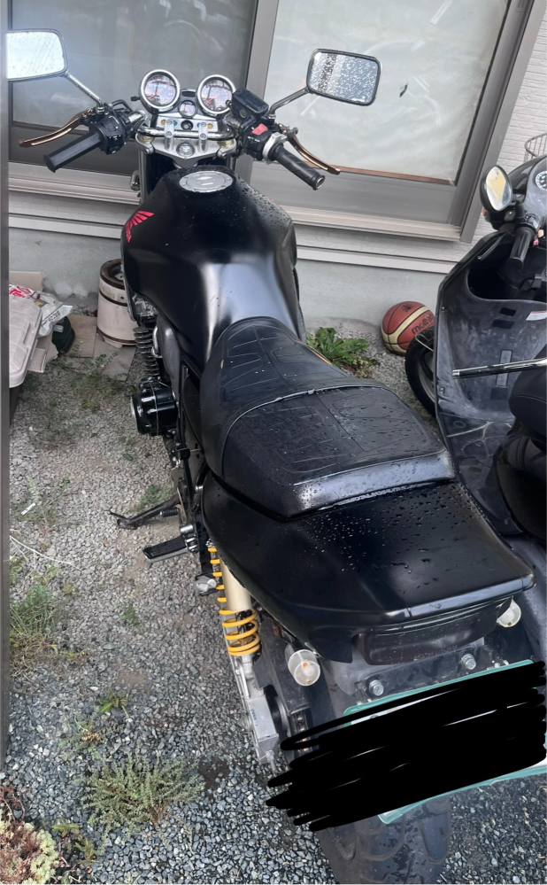 cb400sfnc31バージョンsについて質問です。バージョンsの前期か後期わ 