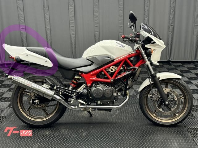 VTR250にゼファーχの様なテールカウルを装着する事について現