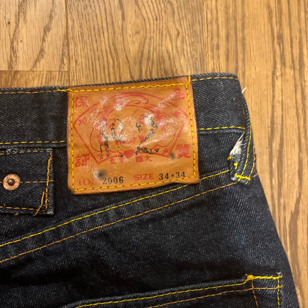 トレファクで買ったEVISUの大黒ペイントのジーンズです。アメカジ好き 
