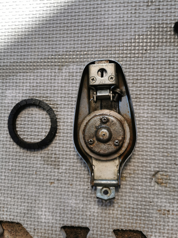 SR4002H6初期型、タンクキャップのパッキンについてご教授くださ