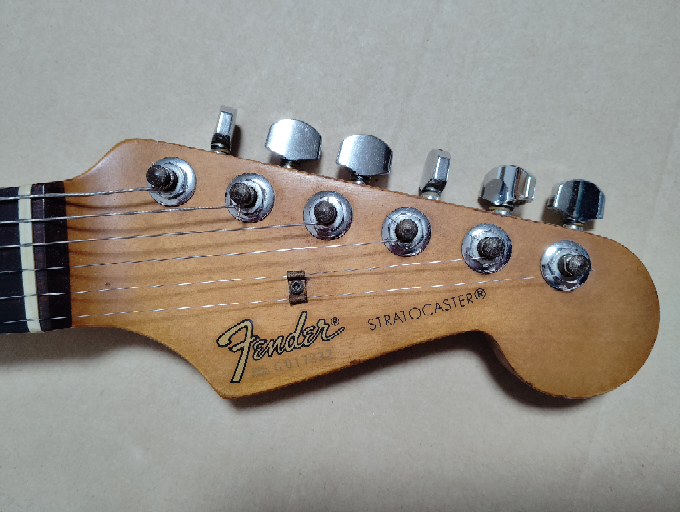 Fender Japan Nシリアルストラトキャスター